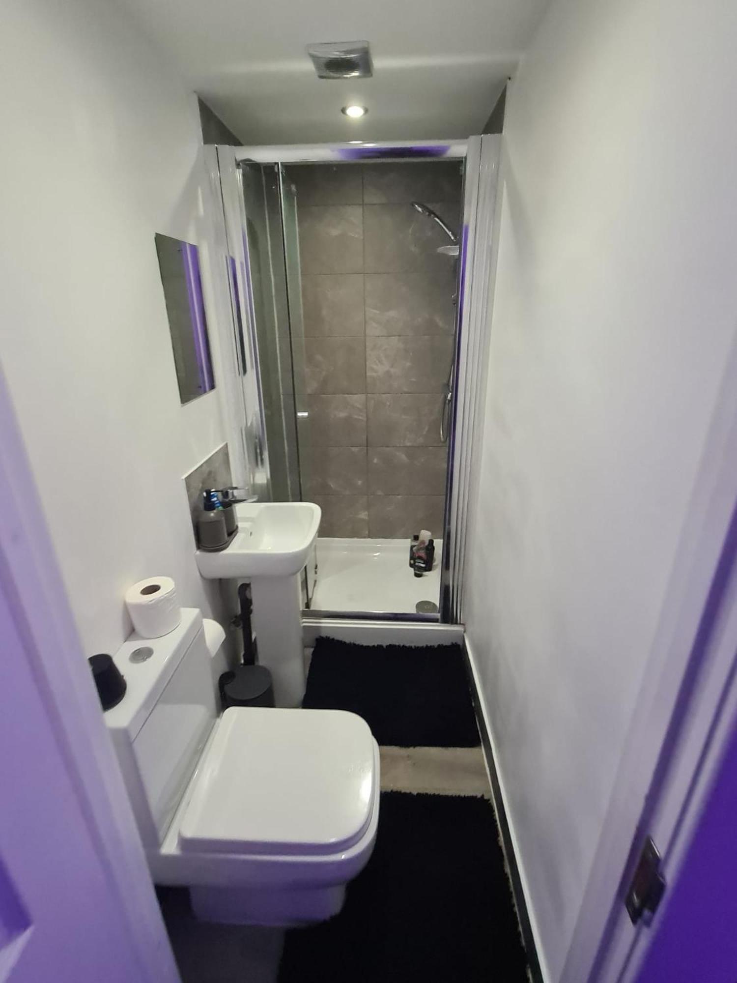 Hornet's Hideout - Large Double Watford (Hertfordshire)