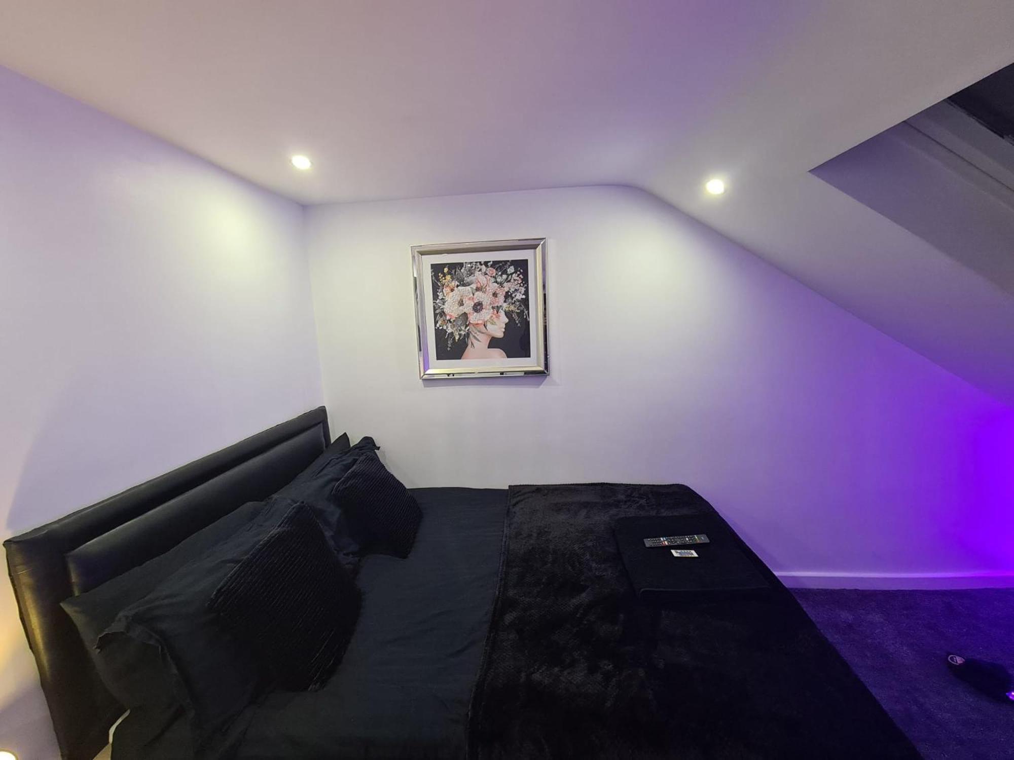 Hornet's Hideout - Large Double Watford (Hertfordshire)